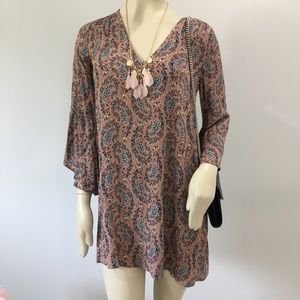 ✨SALE✨Lush Bell Sleeve Shift Dress